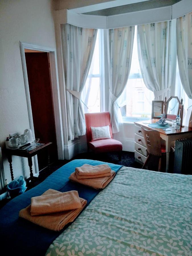 Schofield Guest House Бринлингтон Экстерьер фото